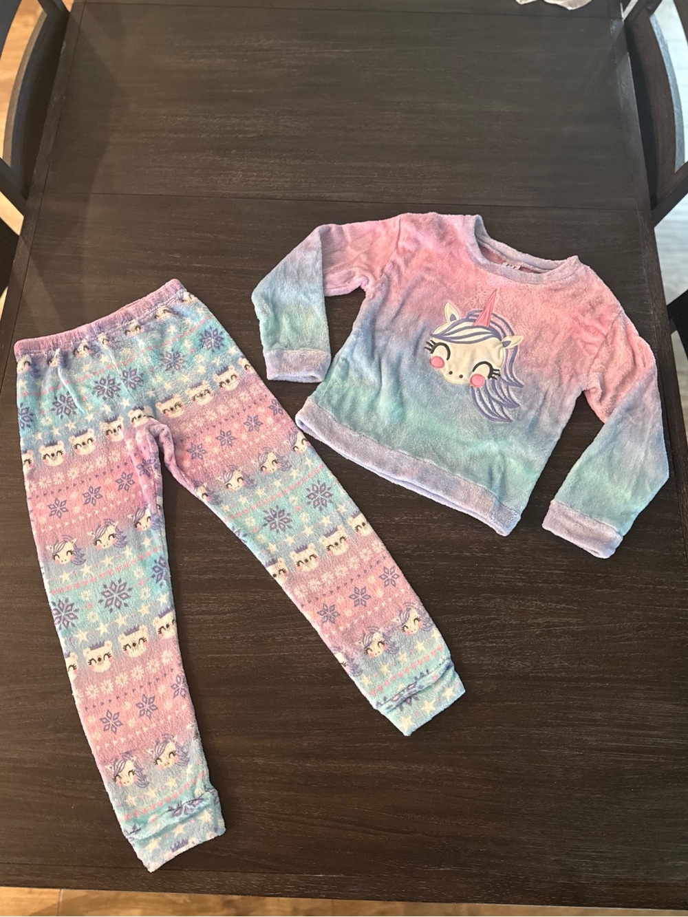 PJ Place Girls Super Soft Medium (7/8) Pajama Set